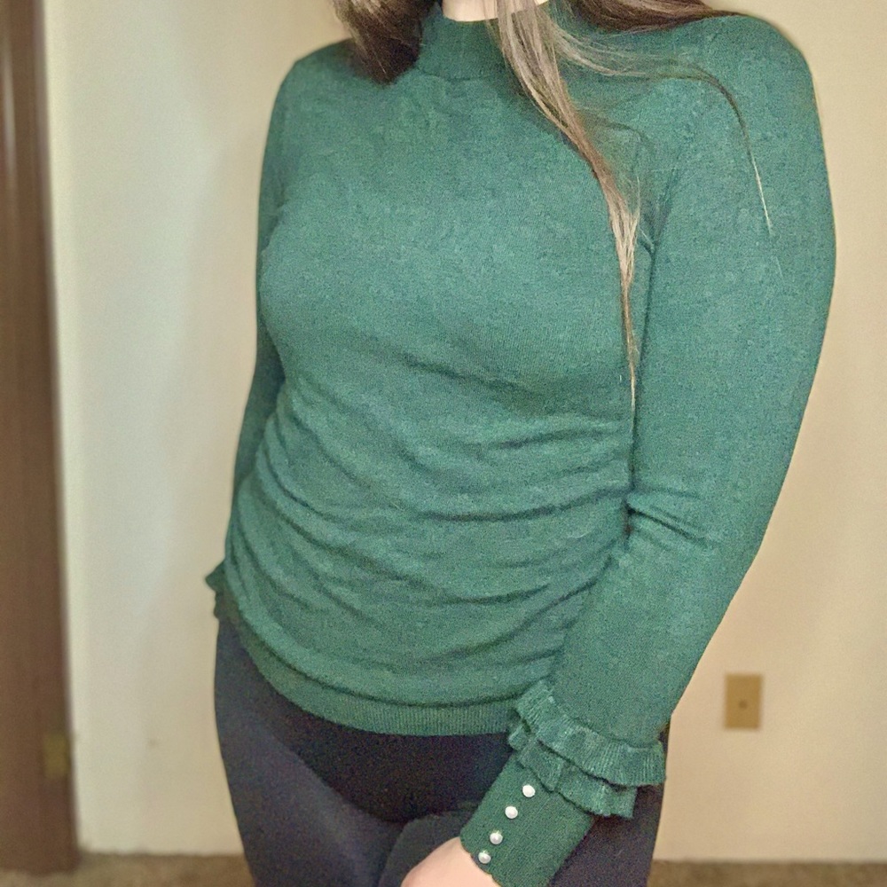 Sweater - Picture 1 of 3